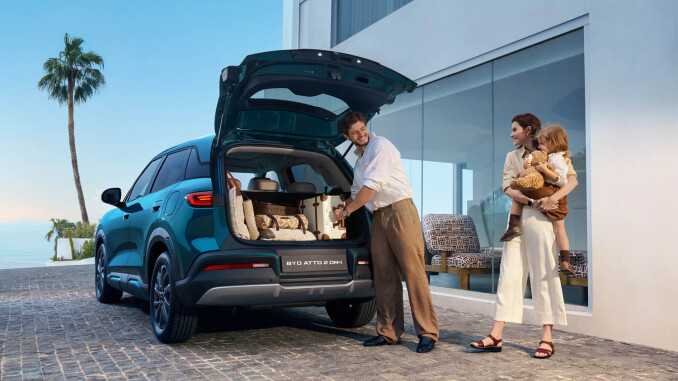 BYD Atto 2 1.5 DM-i Active 5dr Auto Hatchback - Image 3